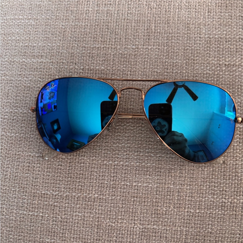Ray-Ban Aviator Sunglasses with Blue Lenses and Gold Frame
